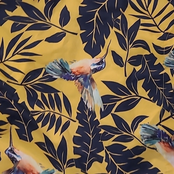 Charleston Threads sz medium yellow blue swim trunks with hummingbirds SW57 - Picture 2 of 4